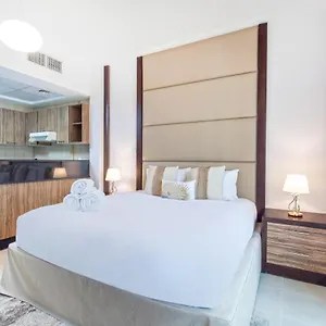 Apartment Bnbmehomes - Cosy Downtown Apt W Balcony Near Metro Station -1710
