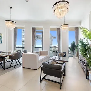 Apartment First Class 2br With Full Skyline & Sea View