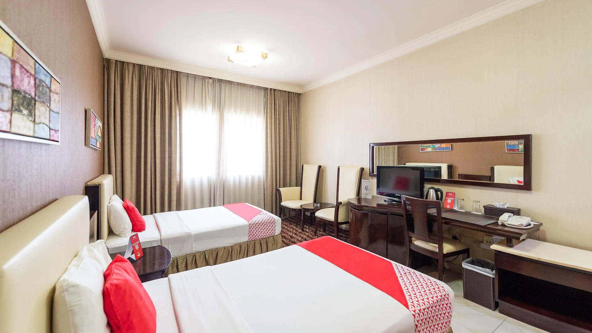 Crystal Plaza Hotel Sharjah 2*,